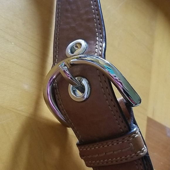 Coach 9x5 handbag. - Picture 8 of 8